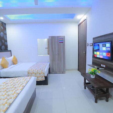 Oaks Inn Plaza Delhi Airport Νέο Δελχί Εξωτερικό φωτογραφία